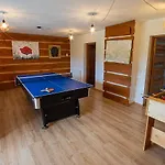 וילה Tarnawianka Apart, Jacuzzi, Sauna, Bilard *